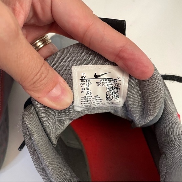 Nike KD Trey 5 VII AT5685-002 Basketball Gray Red Hi Top Sneakers Shoes Size 6Y - Picture 4 of 13